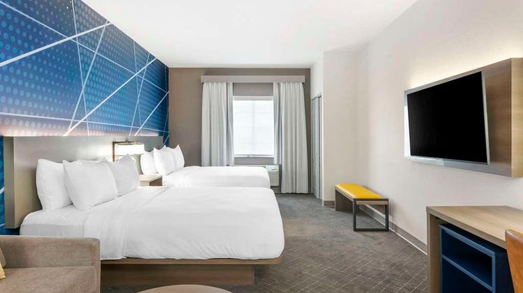 Comfort Suites, Elgin Suite