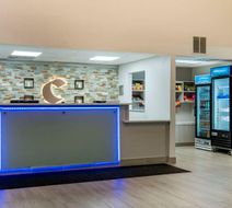 Comfort Suites, Elgin Lobby