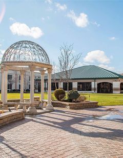Clarion Inn Elmhurst - Oakrbook