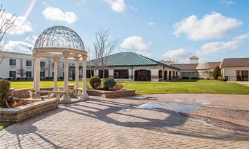 Clarion Inn Elmhurst - Oakrbook