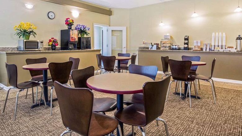 <b>Rodeway Inn Lyons Restaurant</b>. Images powered by <a href="https://iceportal.shijigroup.com/" title="IcePortal" target="_blank">IcePortal</a>.