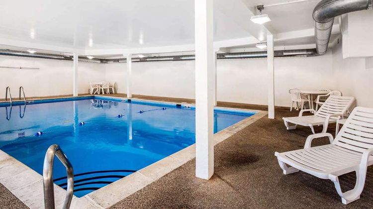 Rodeway Inn Lyons Pool