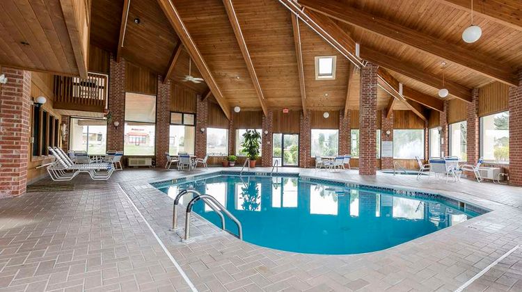 Quality Inn Sycamore Pool
