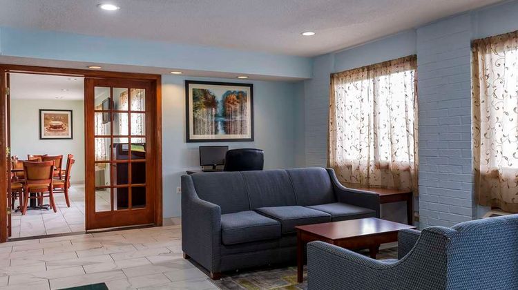 Quality Inn Sycamore Lobby