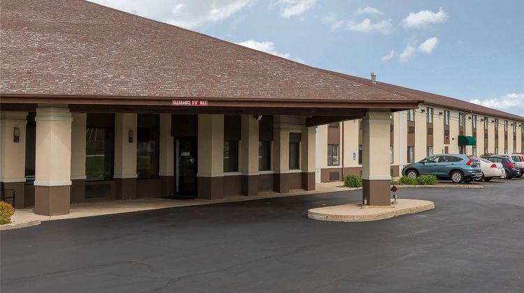 Quality Inn Sycamore Exterior