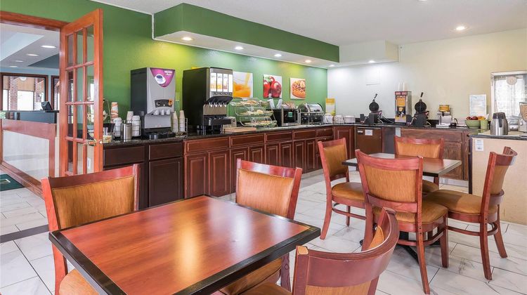 Quality Inn Sycamore Restaurant