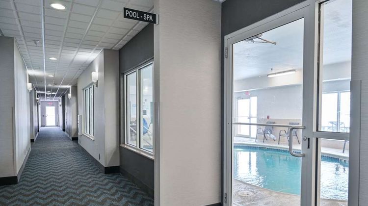 Sleep Inn and Suites Pool