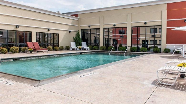 <b>Quality Inn and Suites Mattoon South Pool</b>. Images powered by <a href="https://iceportal.shijigroup.com/" title="IcePortal" target="_blank">IcePortal</a>.