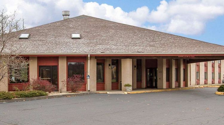 Quality Inn Exterior