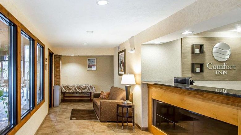 <b>Quality Inn Lobby</b>. Images powered by <a href="https://iceportal.shijigroup.com/" title="IcePortal" target="_blank">IcePortal</a>.