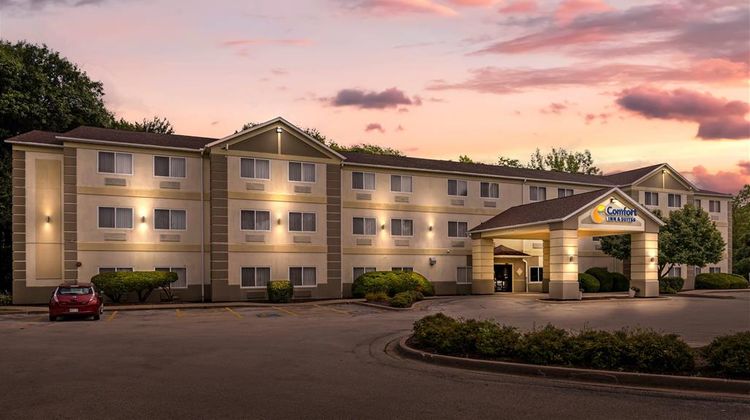 Comfort Inn & Suites Exterior