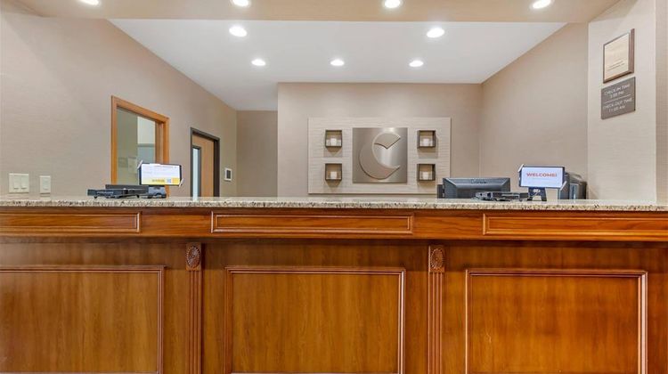 Comfort Inn & Suites Lobby