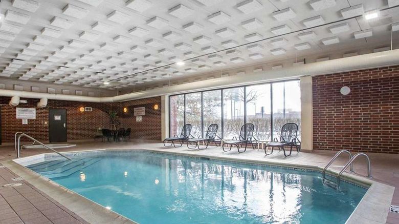 <b>Quality Inn Schaumburg Pool</b>. Images powered by <a href="https://iceportal.shijigroup.com/" title="IcePortal" target="_blank">IcePortal</a>.