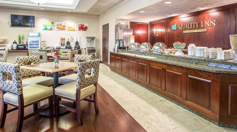 <b>Quality Inn Schaumburg Restaurant</b>. Images powered by <a href="https://iceportal.shijigroup.com/" title="IcePortal" target="_blank">IcePortal</a>.