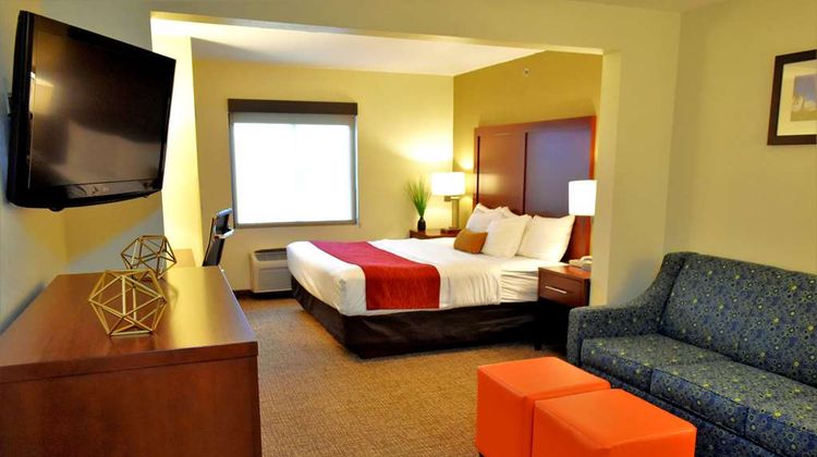 Comfort Inn and Suites Greenville I-70 Room