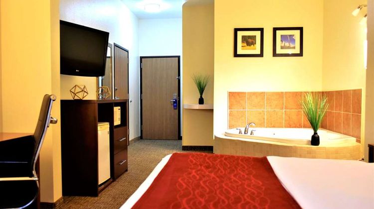 Comfort Inn and Suites Greenville I-70 Room