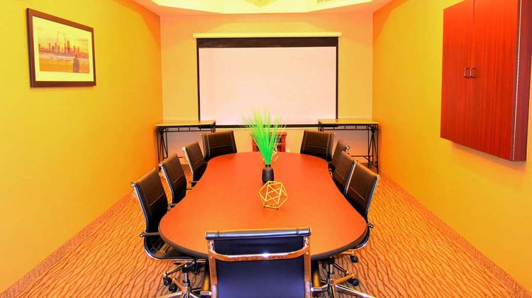 Comfort Inn and Suites Greenville I-70 Meeting