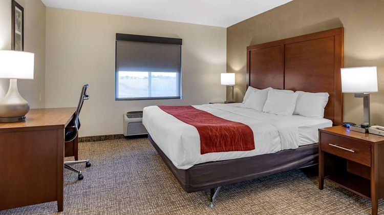 Comfort Inn and Suites Greenville I-70 Suite