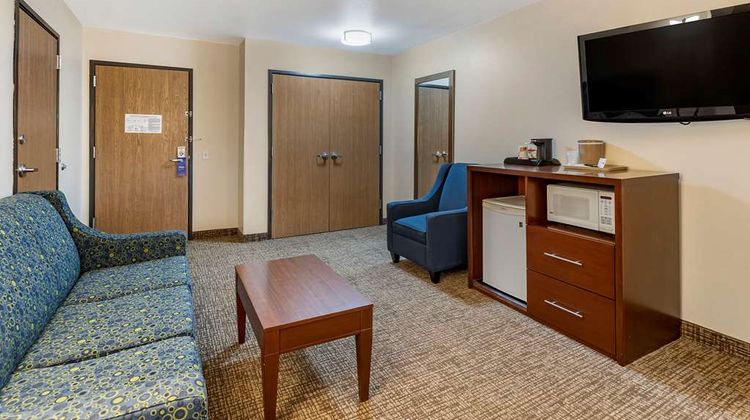 Comfort Inn and Suites Greenville I-70 Suite