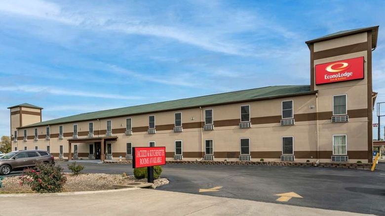 <b>Econo Lodge Inn and Suites Exterior</b>. Images powered by <a href="https://iceportal.shijigroup.com/" title="IcePortal" target="_blank">IcePortal</a>.