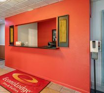 Econo Lodge Inn and Suites Lobby