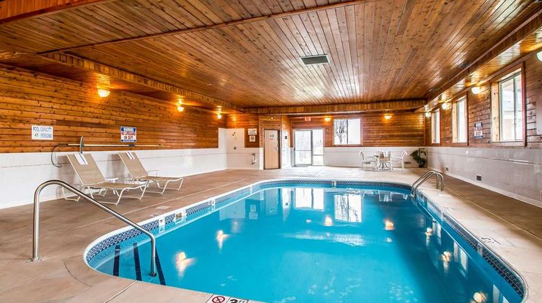 <b>Quality Inn Pool</b>. Images powered by <a href="https://iceportal.shijigroup.com/" title="IcePortal" target="_blank">IcePortal</a>.