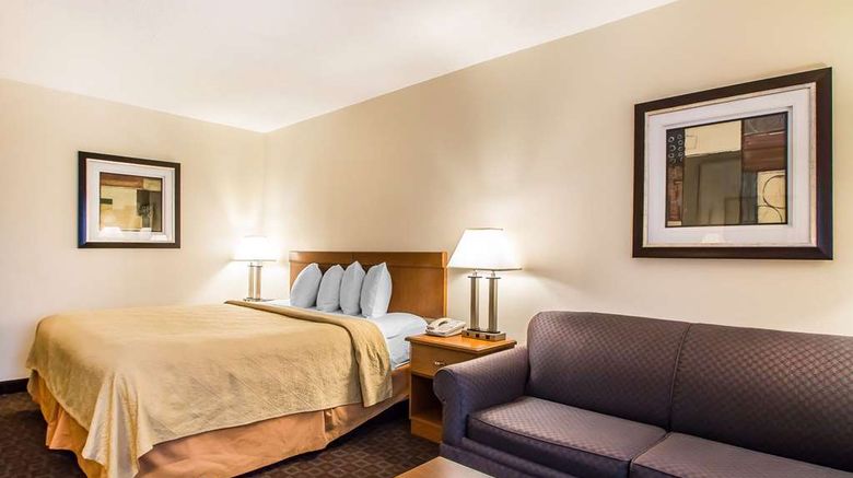 <b>Quality Inn Suite</b>. Images powered by <a href="https://iceportal.shijigroup.com/" title="IcePortal" target="_blank">IcePortal</a>.