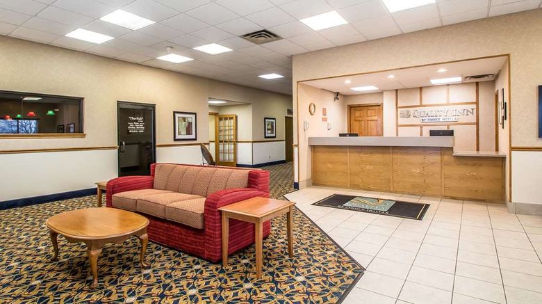 <b>Quality Inn Lobby</b>. Images powered by <a href="https://iceportal.shijigroup.com/" title="IcePortal" target="_blank">IcePortal</a>.