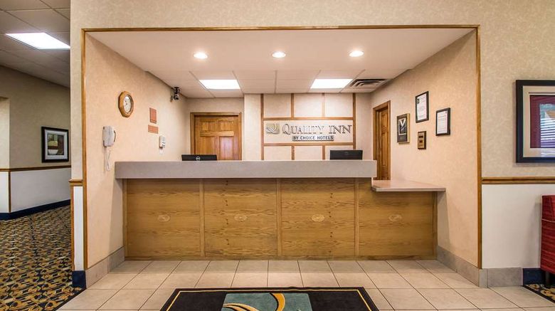 <b>Quality Inn Lobby</b>. Images powered by <a href="https://iceportal.shijigroup.com/" title="IcePortal" target="_blank">IcePortal</a>.