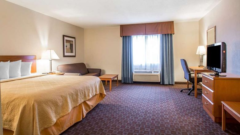 <b>Quality Inn Room</b>. Images powered by <a href="https://iceportal.shijigroup.com/" title="IcePortal" target="_blank">IcePortal</a>.