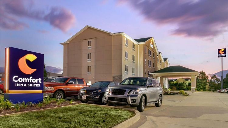 Comfort Inn and Suites Marion I-57 Exterior
