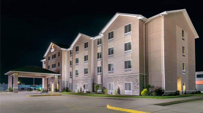 <b>Comfort Inn and Suites Marion I-57 Exterior</b>. Images powered by <a href="https://iceportal.shijigroup.com/" title="IcePortal" target="_blank">IcePortal</a>.