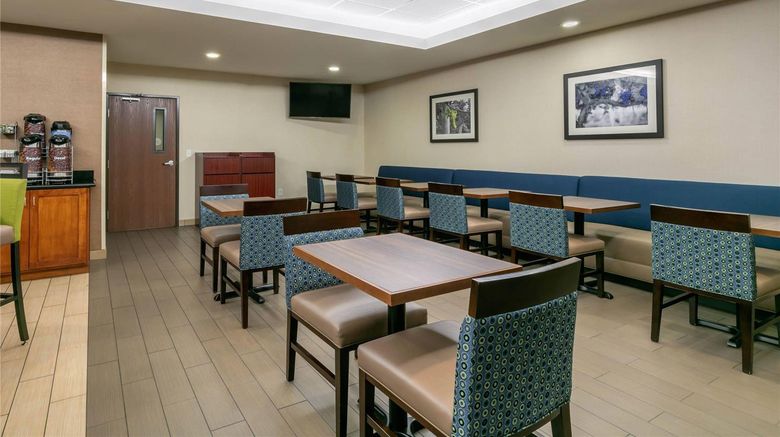 <b>Comfort Inn and Suites Marion I-57 Restaurant</b>. Images powered by <a href="https://iceportal.shijigroup.com/" title="IcePortal" target="_blank">IcePortal</a>.