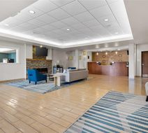 Comfort Inn and Suites Marion I-57 Lobby