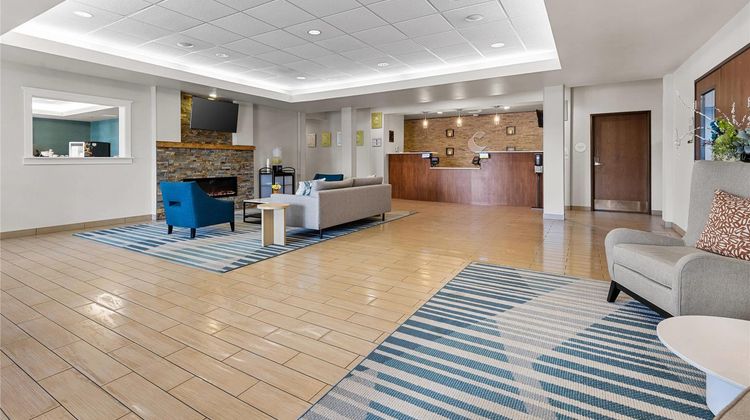 Comfort Inn and Suites Marion I-57 Lobby