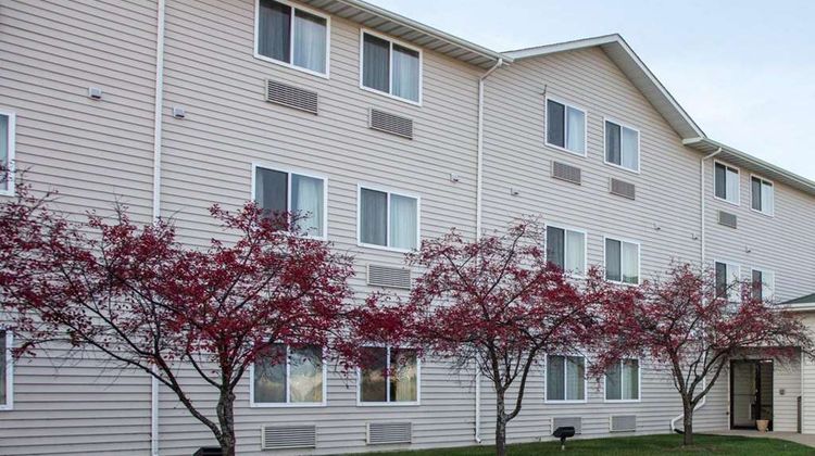 Quality Inn Exterior