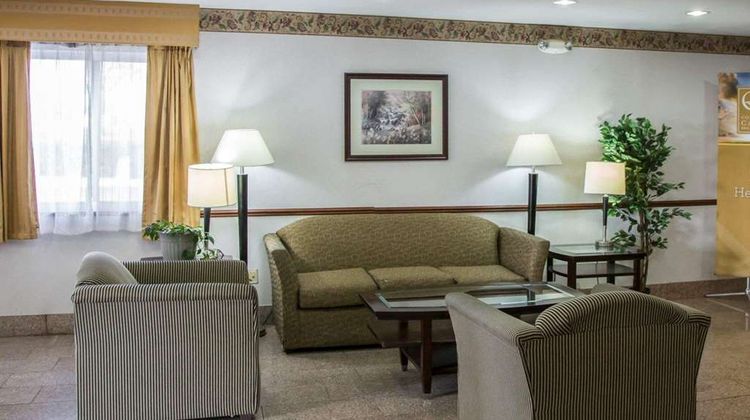Quality Inn Lobby