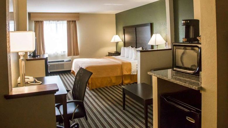 <b>Quality Inn Suite</b>. Images powered by <a href="https://iceportal.shijigroup.com/" title="IcePortal" target="_blank">IcePortal</a>.