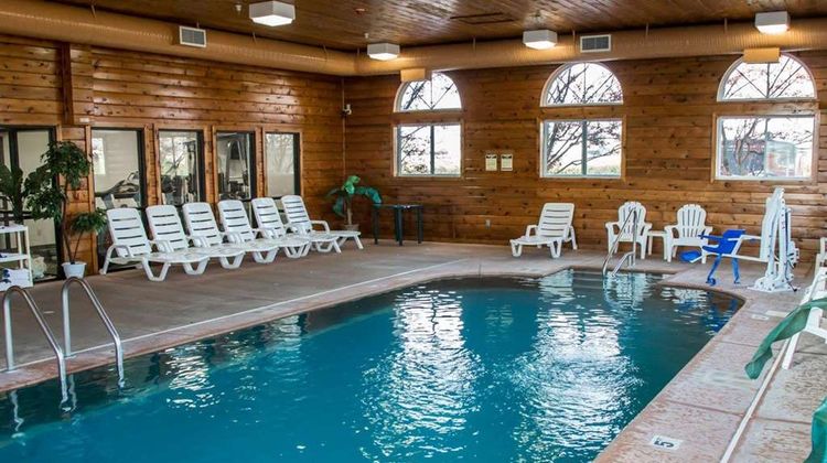 Quality Inn Pool