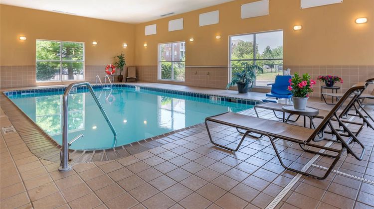 Comfort Suites Urbana/Champaign Pool