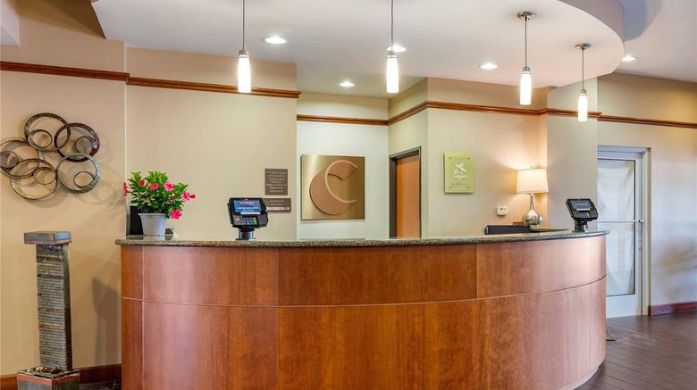 <b>Comfort Suites Urbana/Champaign Lobby</b>. Images powered by <a href="https://iceportal.shijigroup.com/" title="IcePortal" target="_blank">IcePortal</a>.