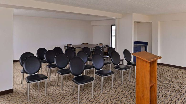 <b>Quality Inn & Suites Matteson Meeting</b>. Images powered by <a href="https://iceportal.shijigroup.com/" title="IcePortal" target="_blank">IcePortal</a>.