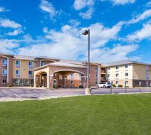 Comfort Inn & Suites Springfield Exterior