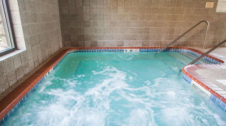 <b>Quality Inn Bolingbrook Pool</b>. Images powered by <a href="https://iceportal.shijigroup.com/" title="IcePortal" target="_blank">IcePortal</a>.