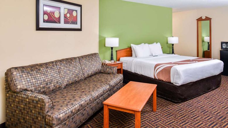 <b>Quality Inn Bolingbrook Suite</b>. Images powered by <a href="https://iceportal.shijigroup.com/" title="IcePortal" target="_blank">IcePortal</a>.
