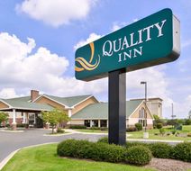 Quality Inn Bolingbrook Exterior