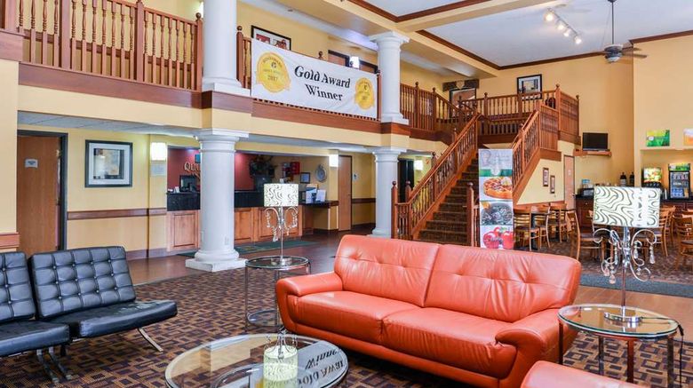 <b>Quality Inn Bolingbrook Lobby</b>. Images powered by <a href="https://iceportal.shijigroup.com/" title="IcePortal" target="_blank">IcePortal</a>.