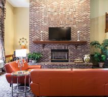 Quality Inn Bolingbrook Lobby
