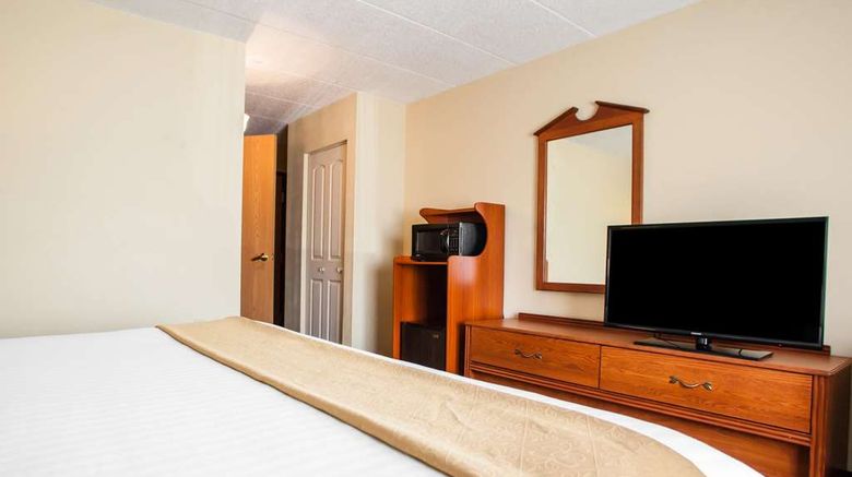<b>Quality Inn Bolingbrook Room</b>. Images powered by <a href="https://iceportal.shijigroup.com/" title="IcePortal" target="_blank">IcePortal</a>.