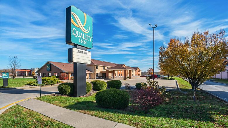 Quality Inn Carbondale Exterior. Images powered by <a href="https://iceportal.shijigroup.com" target="_blank" rel="noopener">Ice Portal</a>.